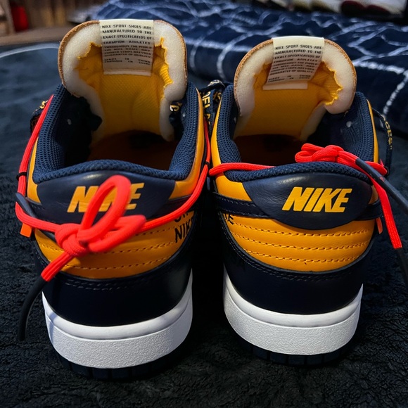 Dunks - Picture 3 of 7